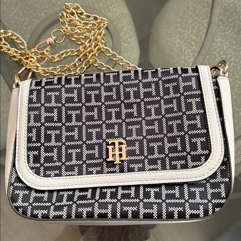 Tommy Hilfiger Crossbody